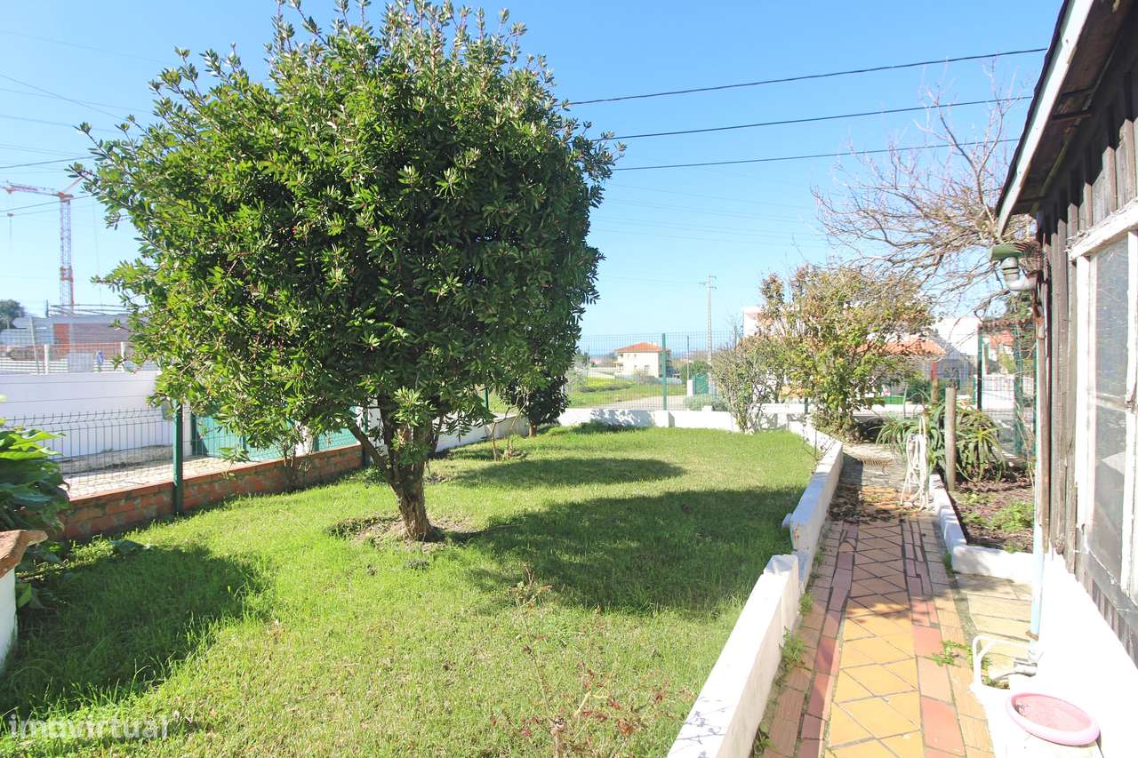 Moradia isolada em Gaeiras, com 4 quartos, jardim e garagem fechada.-22