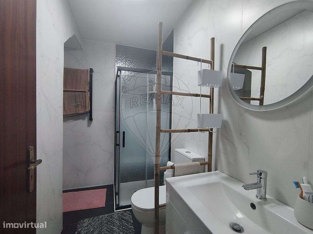 Moradia T2 Remodelada para Venda em Caixeira  Montemor-o-Velho-12