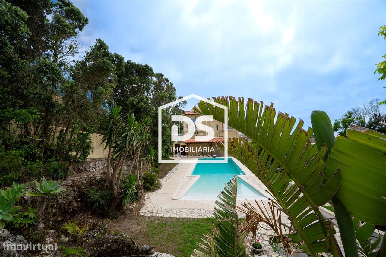 Exclusiva Propriedade Frente Mar com Piscina e Vista Panorâmica | Pare-4