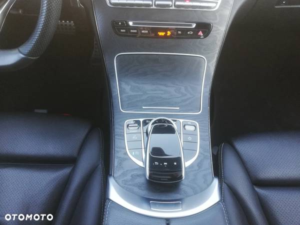 Mercedes-Benz Klasa C 200 4-Matic 9G-TRONIC - 11