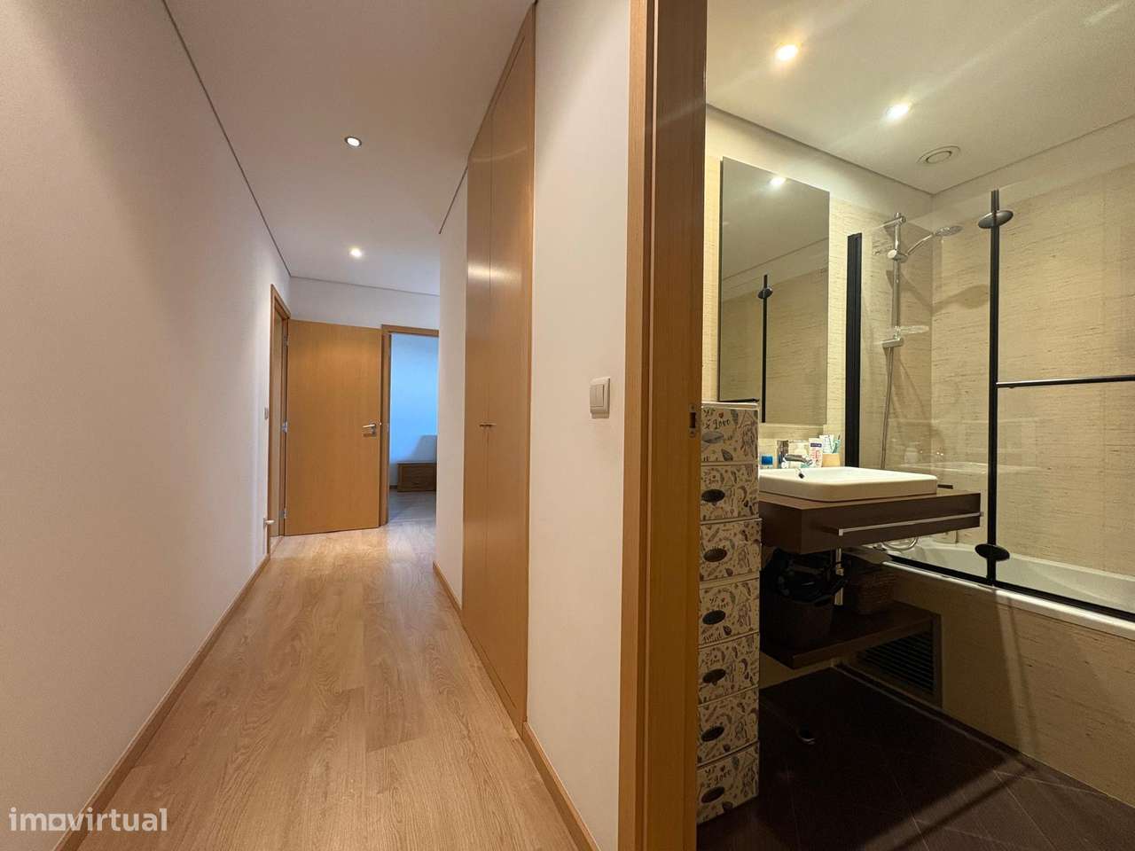 Apartamento T3 (recuado) com 56m2 de terraço, no centro da Trofa-15