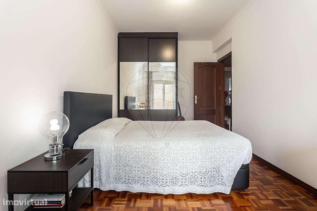 T2 Semi-Remodelado na Torre da Marinha-7