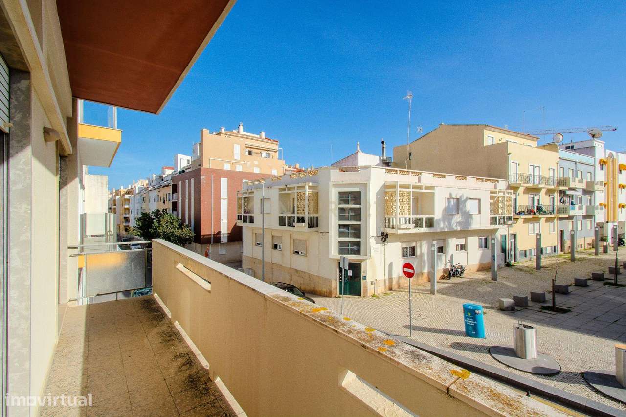 T4 a 150m da Praia de Armação de Pêra – Oportunidade de Valorização - Grande imagem: 5/56