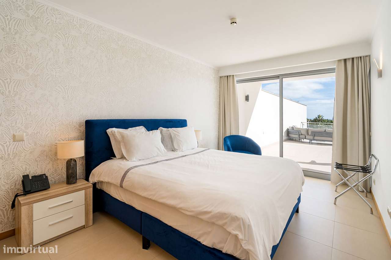 Apartamento T1 com vista mar a 600m da praia-10