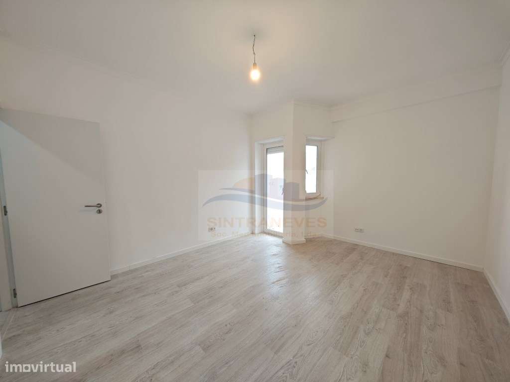 Magnífico T3 totalmente remodelado e com arrecadação - Amadora - Grande imagem: 4/13