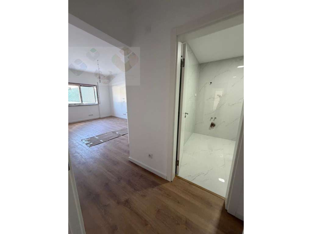 T2 REMODELADO COM TERRAÇO PRIVATIVO 555M2-24