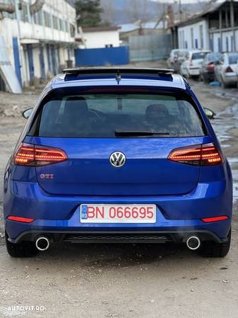 Volkswagen Golf GTI 2.0 TSI OPF DSG Performance - 4