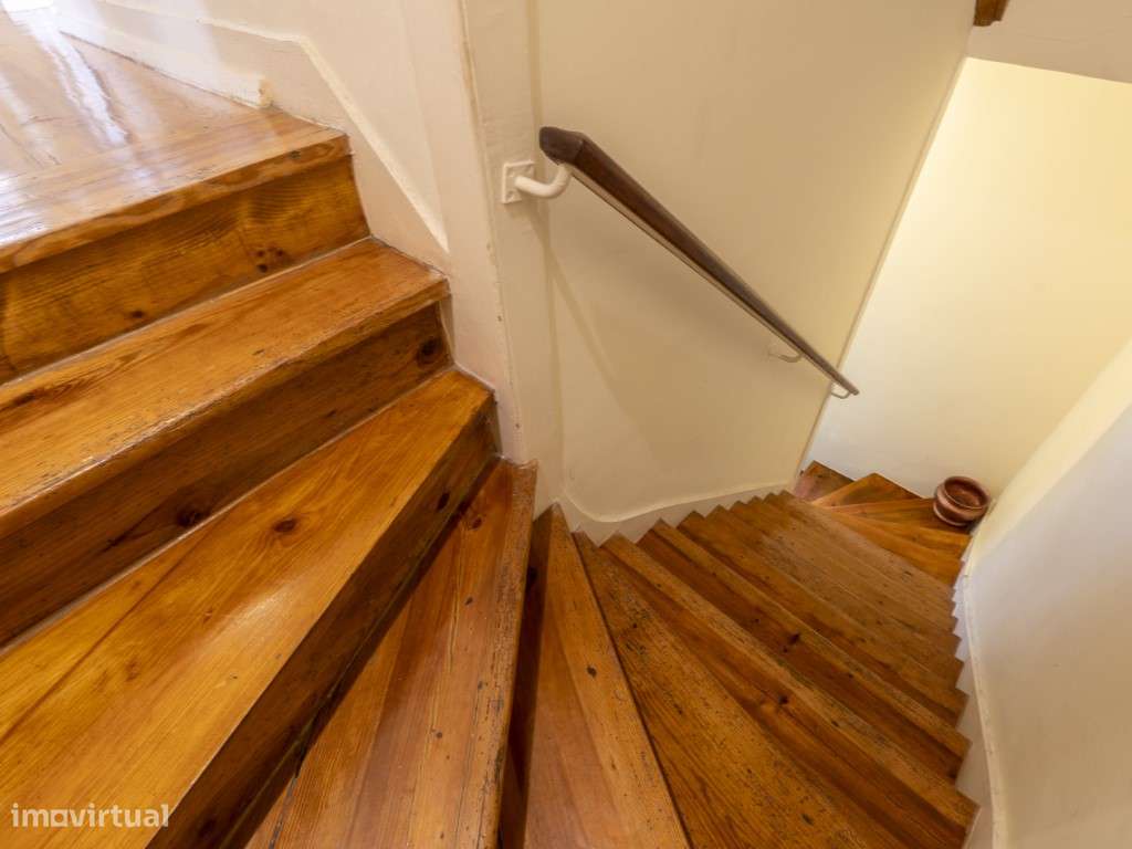 Apartamento T4 Duplex na Parede-44