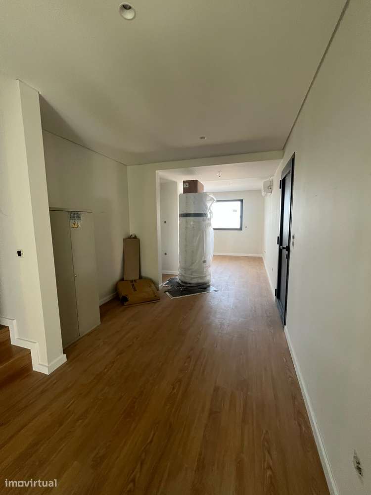 Comprar Excepcional Moradia T3 /Eevador Pedrouços Maia-12