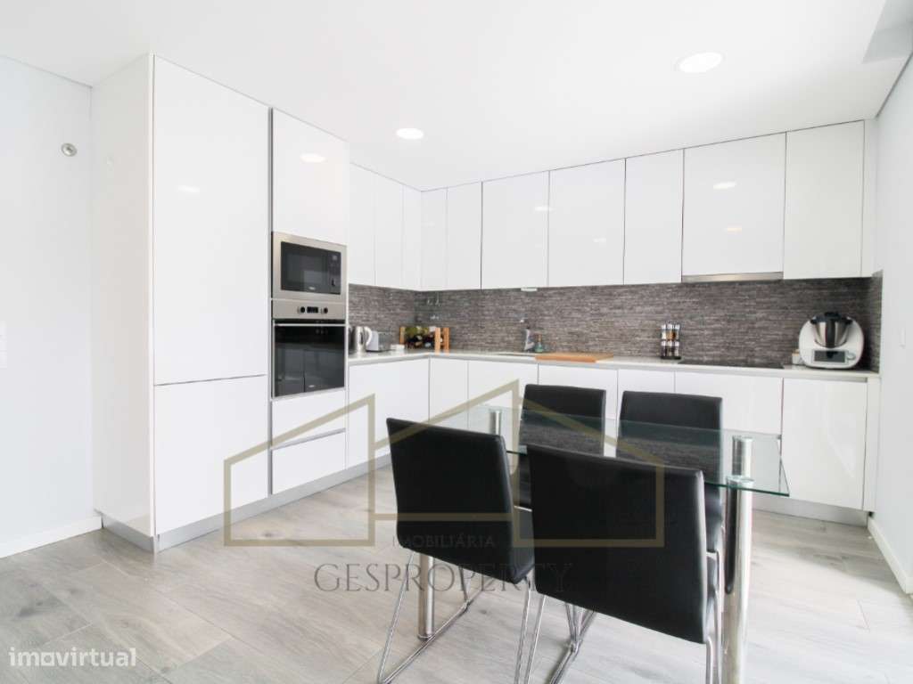 Moradia T3 nos Redondos, em Fernão Ferro-6