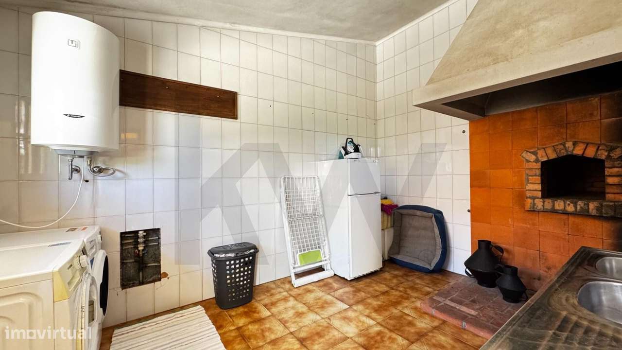 Moradia T4 com terreno em Troviscal - Grande imagem: 2/48