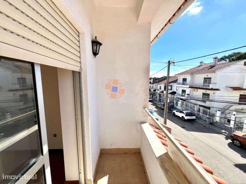 Moradia Geminada T5 em Vale de Milhaços - Corroios-16