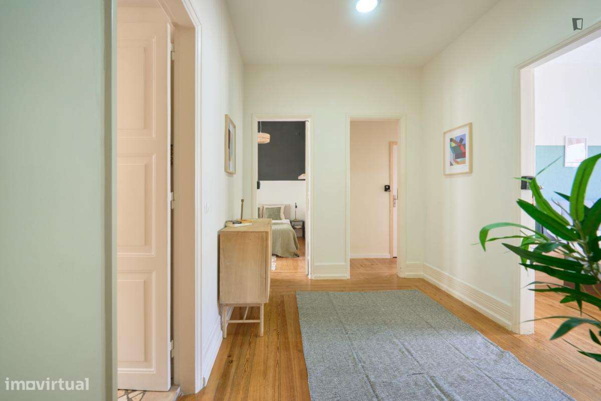 Quarto - localizado em Marquês de Pombal Lisbon - Grande imagem: 2/10