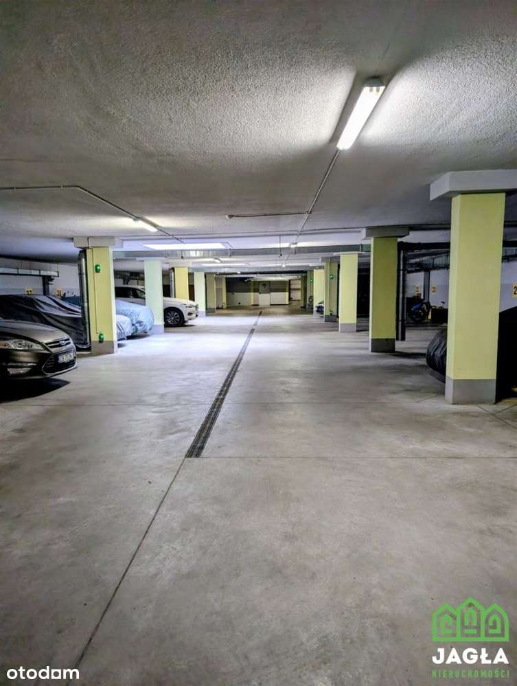 Miejsce w hali garażowej 14,2m Szwederowo Skorupki-0