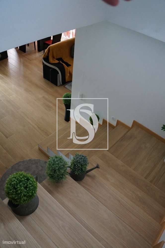 Moradia Isolada T3 em Vilar de Andorinho-35