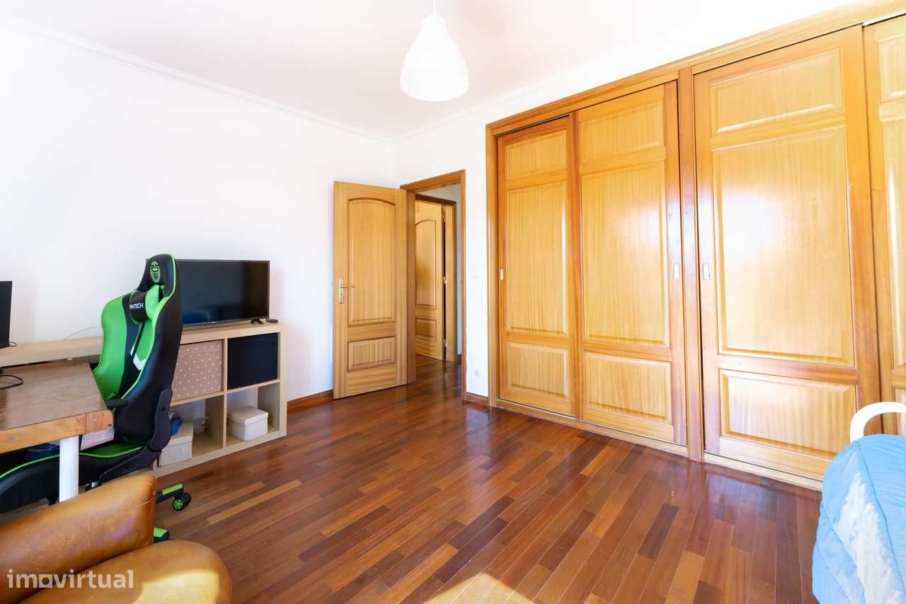 Moradia Geminada T5 + 2 com estacionamento, Alcabideche, Cascais-29