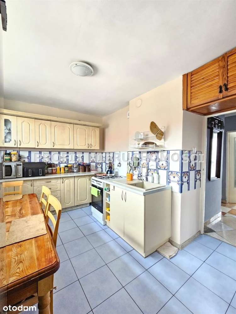 Ładne mieszkanie z dużym balkonem-5