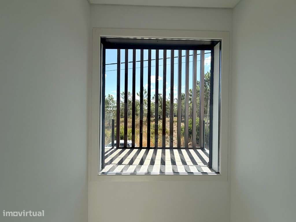 Moradia geminada a venda com garagem quinta das laranjeiras-9