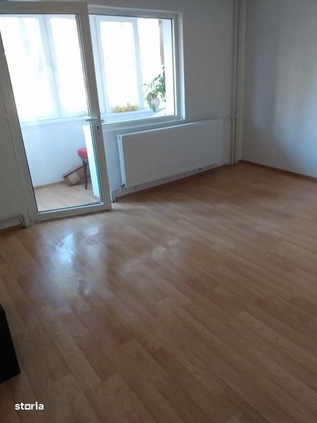 Apartament o Camera de Vanzare