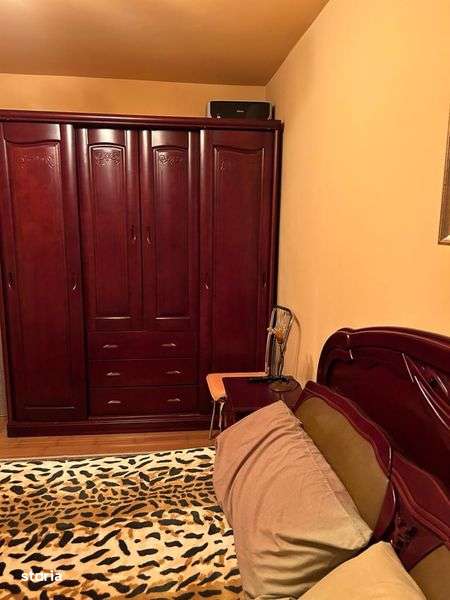 Vand apartament 3 camere,confort1,decomandat,zona Scolilor - Imagine principală: 4/8