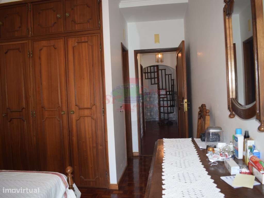 Apartamento T4 - Santa Clara-18