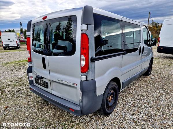 Opel Vivaro - 5