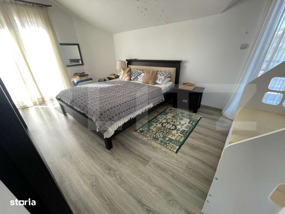 Casa familiala bine compartimentata cu garaj dublu - Imagine principală: 5/19