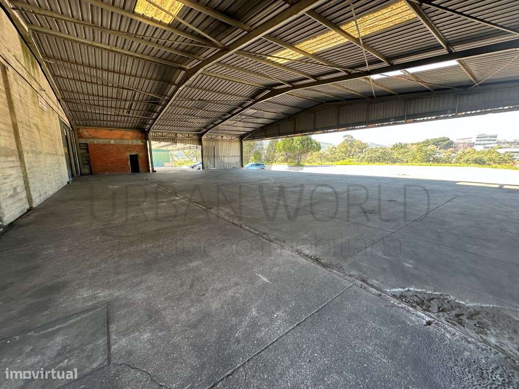 Armazém , Sete Casas, Loures, 2.400 m² - Grande imagem: 4/29
