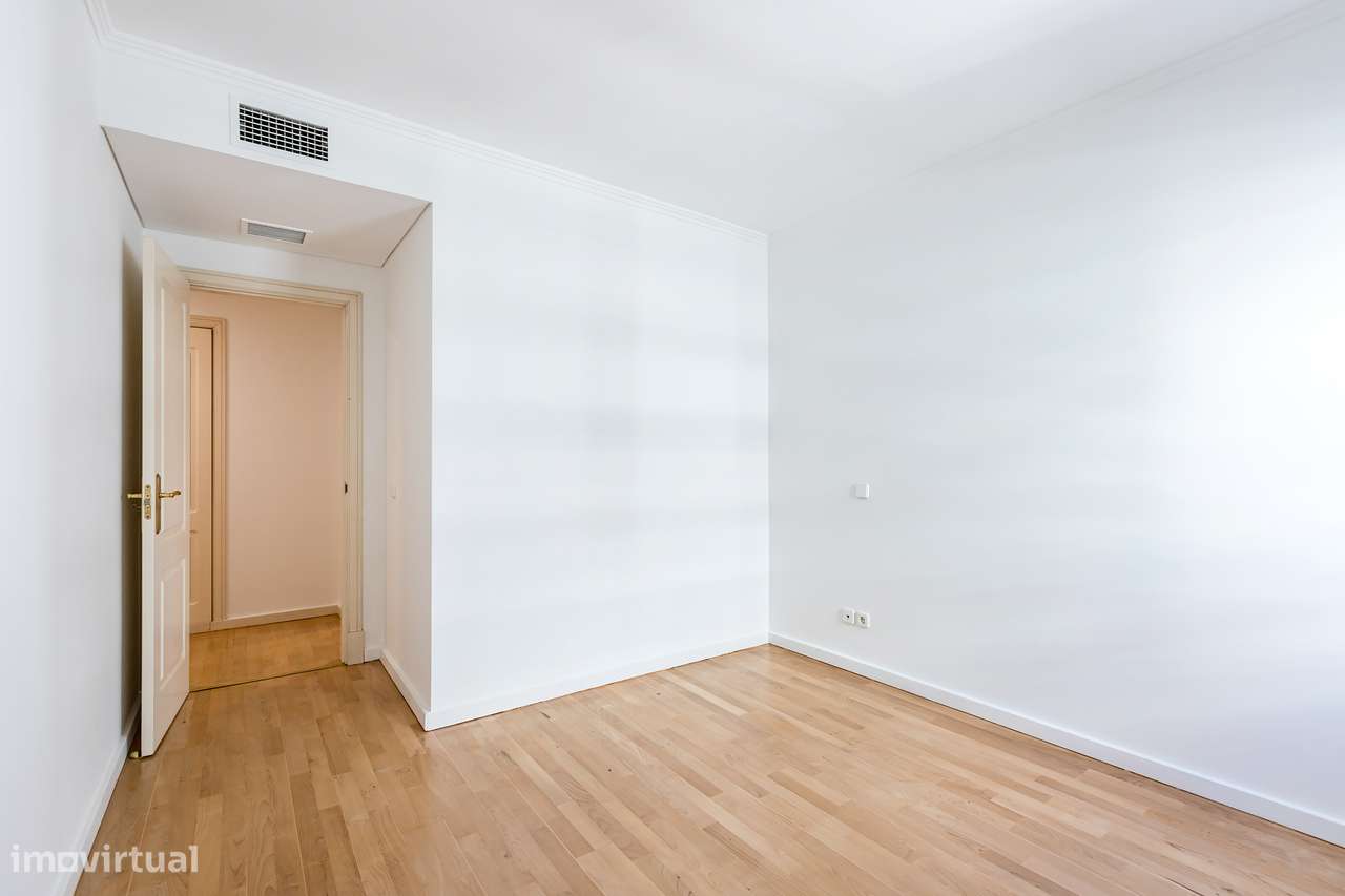 T1 com garagem no Saldanha Residence-16
