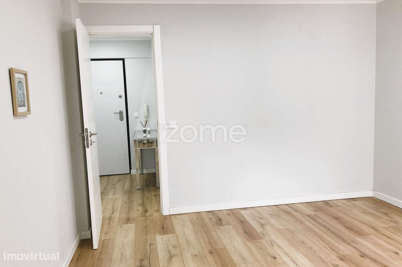 Arrendamento T1 Remodelado em Cascais - Grande imagem: 4/17