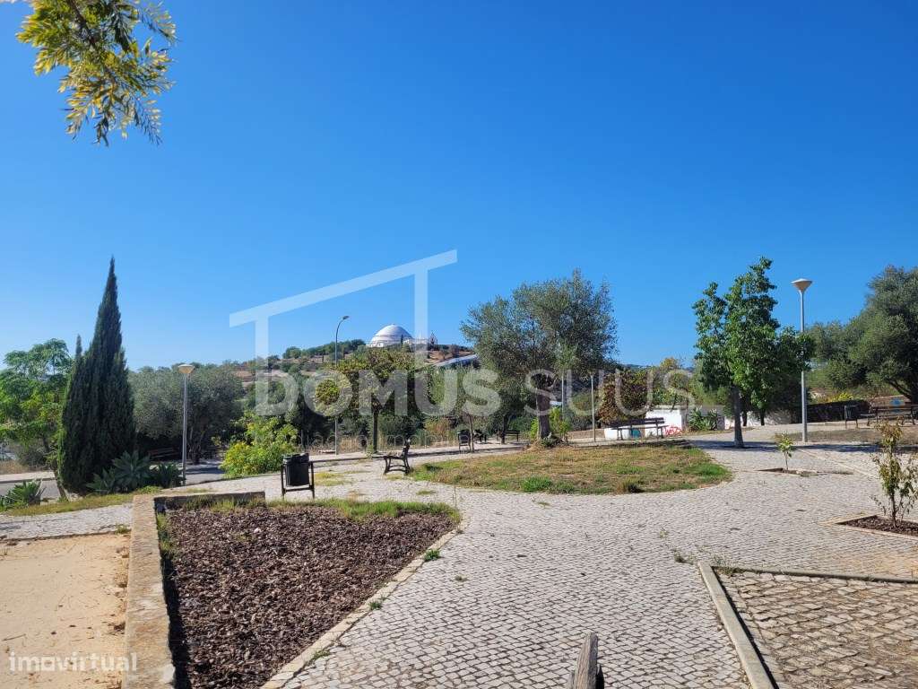 Lote para construção de prédio habitacional em loteamento - Grande imagem: 1/5