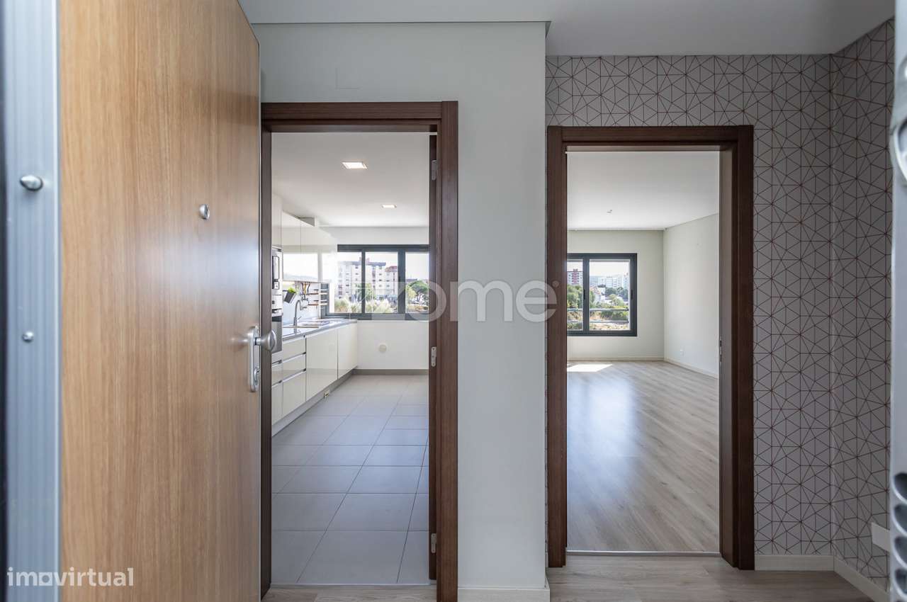 Ap T2 junto ao novo hospital de Sintra com ar cond. e estacionamento. - Grande imagem: 5/37