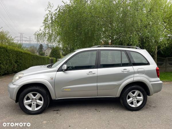 Toyota RAV4 - 9