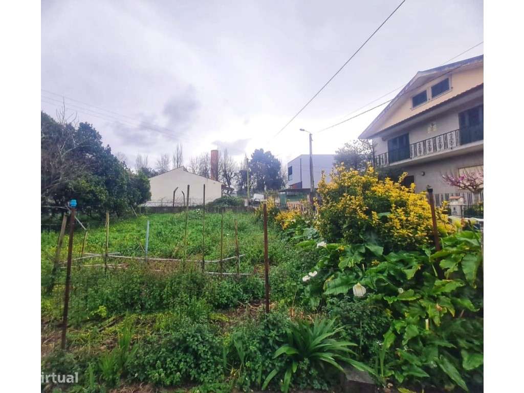 Moradia V4/T4 rés do chão e isolada em Guifões- Porto-20