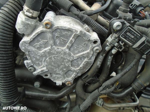 Pompa vacuum / tandem Audi A4 2.0 TDI CAG din 2010 - 1