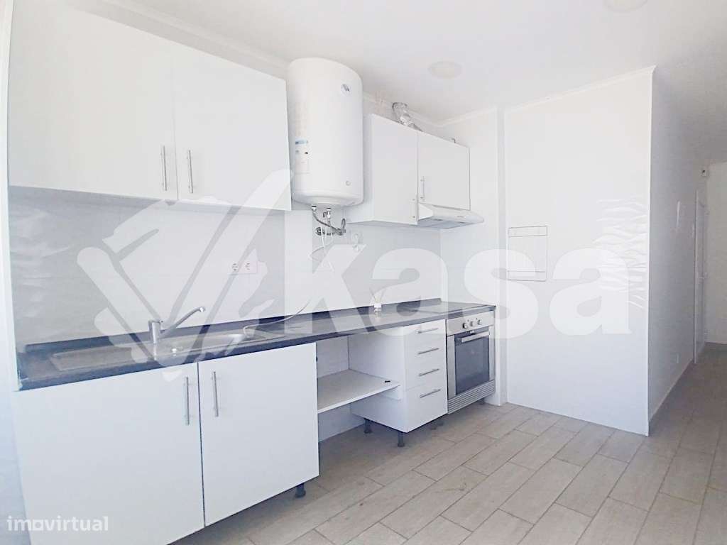 T1 na Verderena I Perto da Estação Fluvial do Barreiro-Terreiro do ... - Grande imagem: 3/32