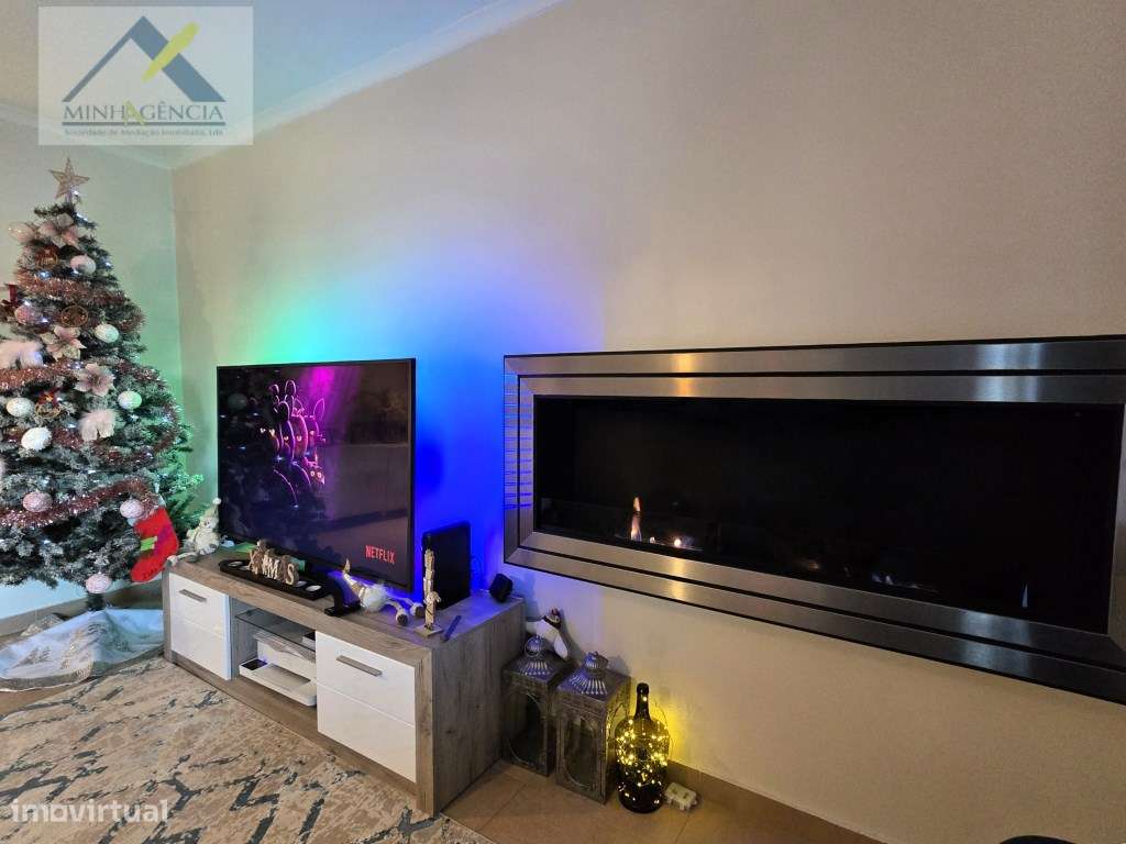 Apartamento T3 com parqueamanto na Quinta do Anjo-6