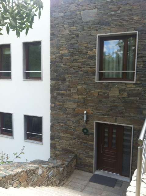 Moradia T5 com jardim, garagem e vista para montanhas - Grande imagem: 2/10