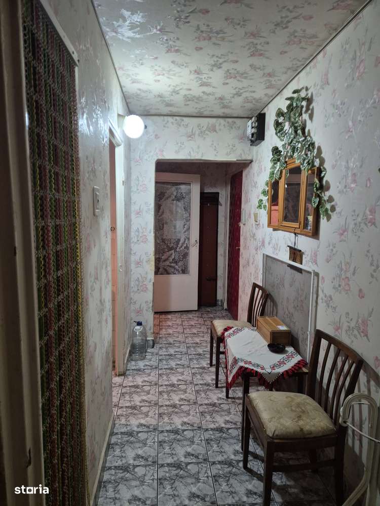 Vanzare Ap. 3 cam. , Zona Vlaicu - Poetului , Et.2 , LA PRET REDUS - Imagine principală: 4/19