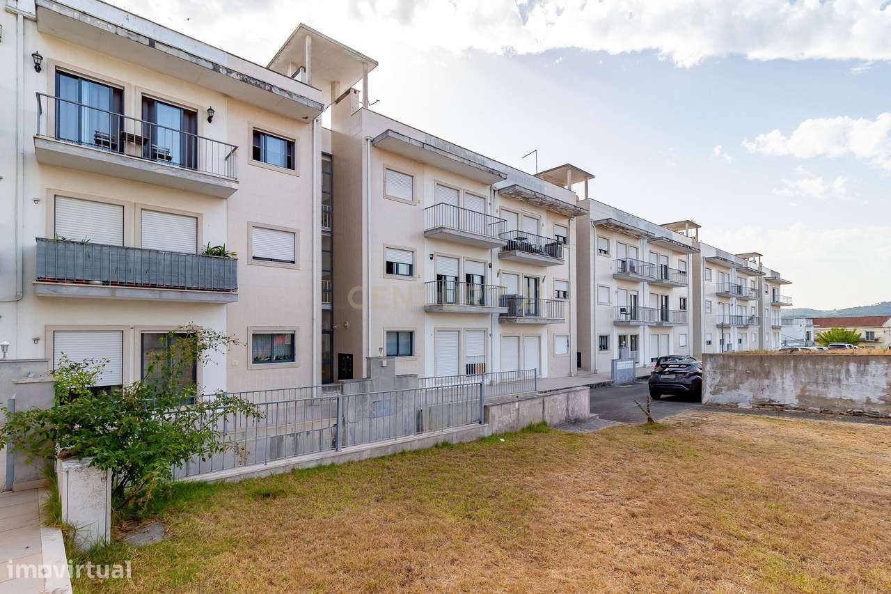 Encantador apartamento, T2 localizado , AV. Nazaré nº 45 Valado dos Fr - Grande imagem: 5/30