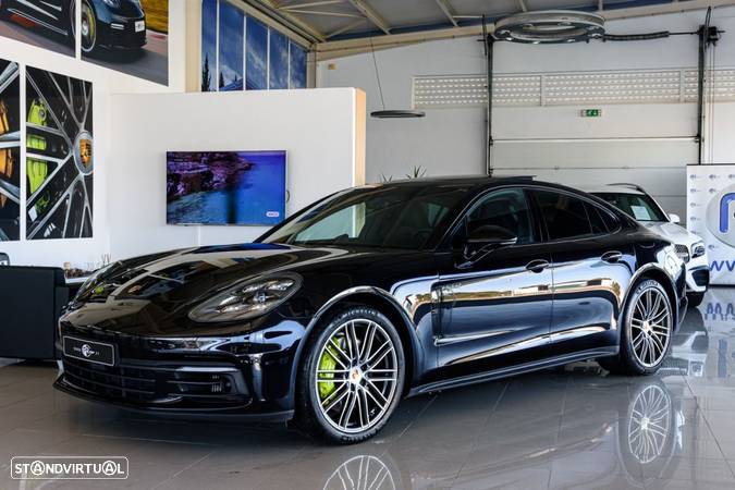 Porsche Panamera 4 E-Hybrid 10 Years Edition - 1