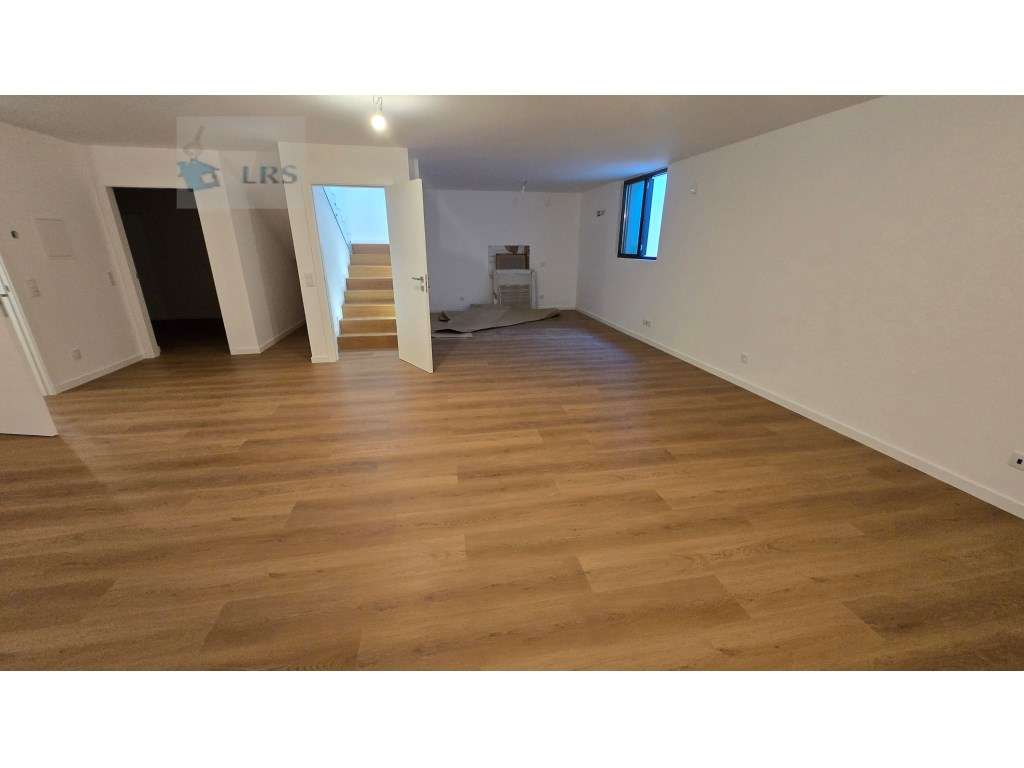 Murches, lindos acabamentos, moradia isolada com 3 suites e 1 quatr...-51
