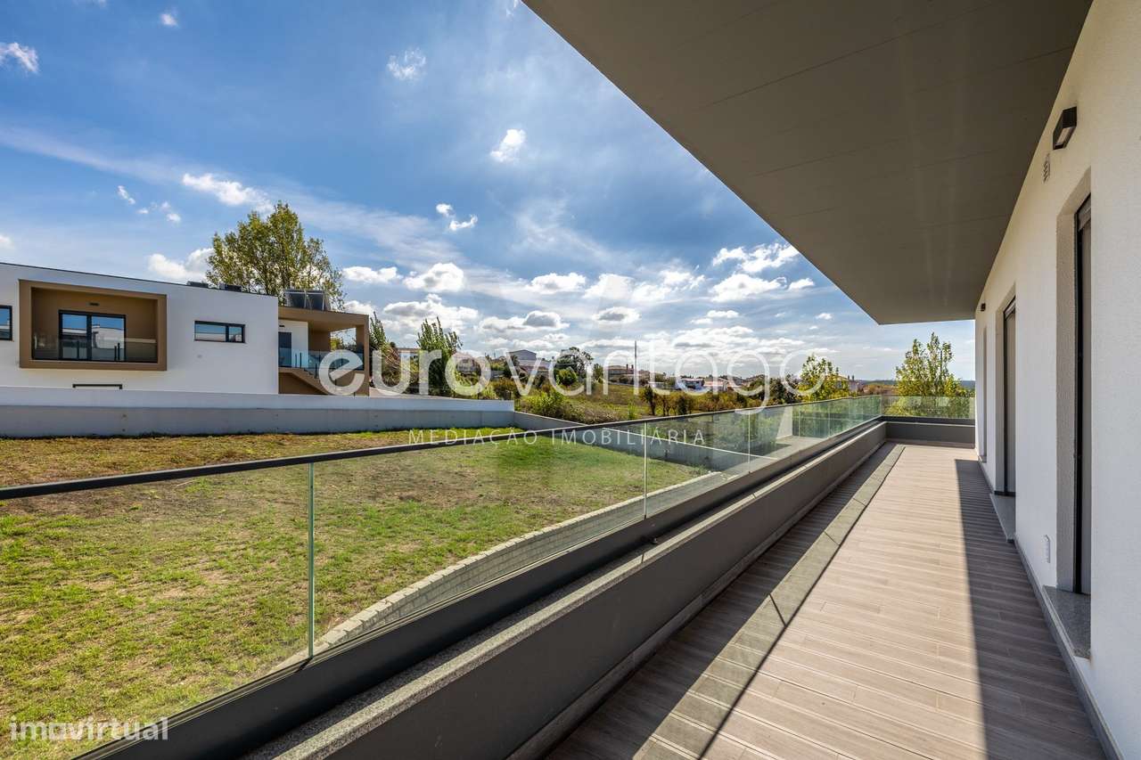 Apartamento T3 de Excelentes áreas-34