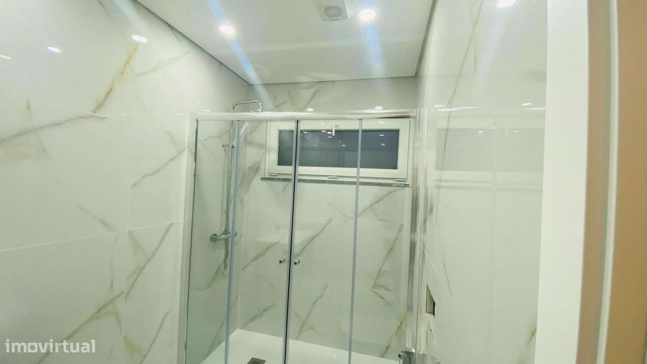 MORADIA T4 FERNAO FERRO-8