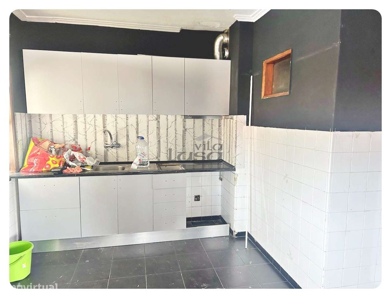 Moradia Bifamiliar com logradouro terreno e anexos 7 caminhos Gondomar-5