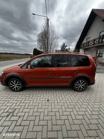 Volkswagen Touran 2.0 TDI DPF Cross - 8