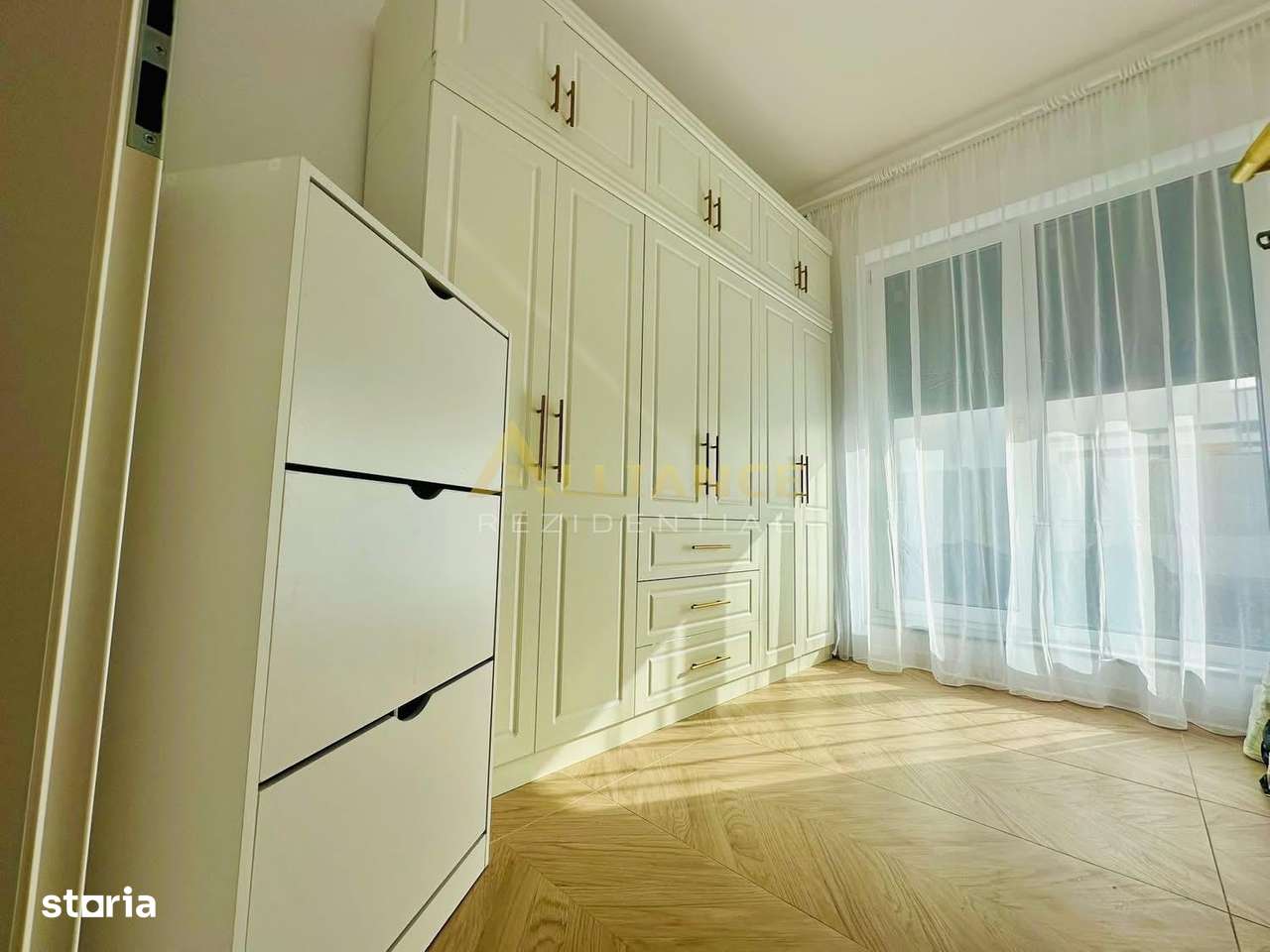 Casa individuala ~ 10 min metrou Tudor Arghezi ~ 4 Camere 2 Bai ~ PROM-10
