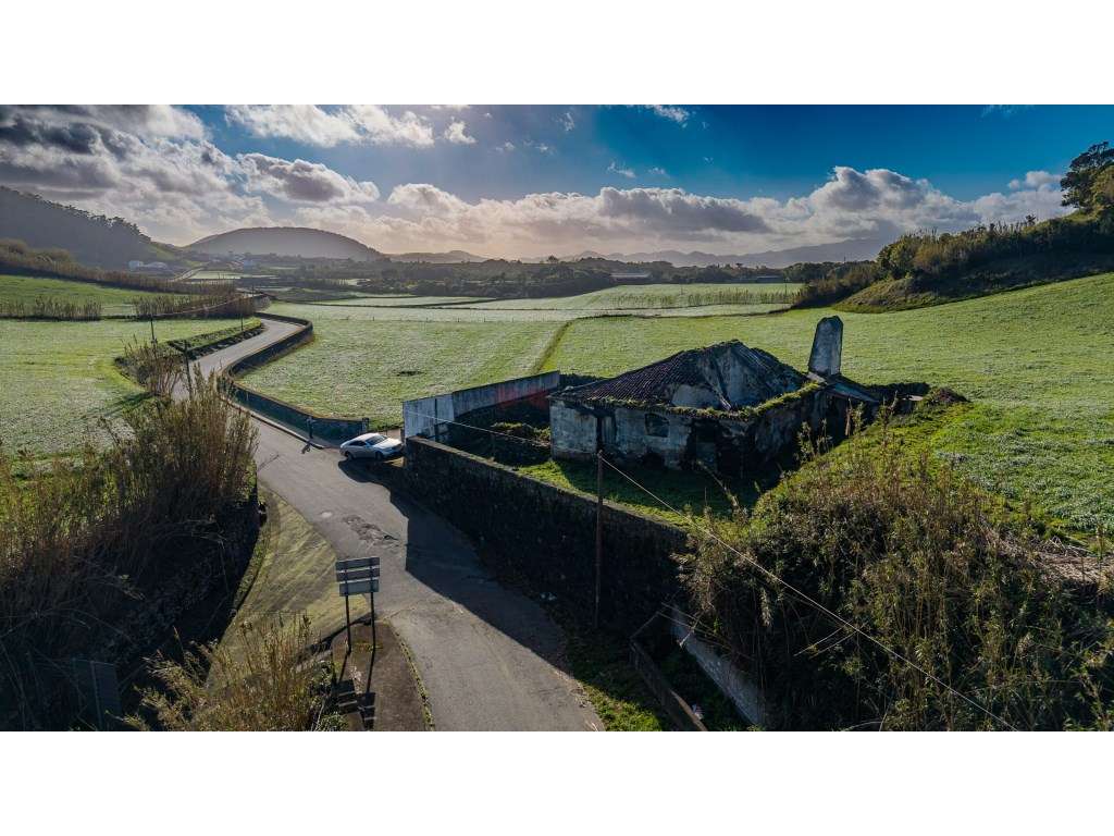 Produto Único, junto ao Porto e Farol da Ribeirinha, Ponta do Cintr...-16