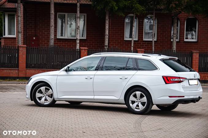 Skoda Superb 1.5 TSI ACT DSG Ambition - 40