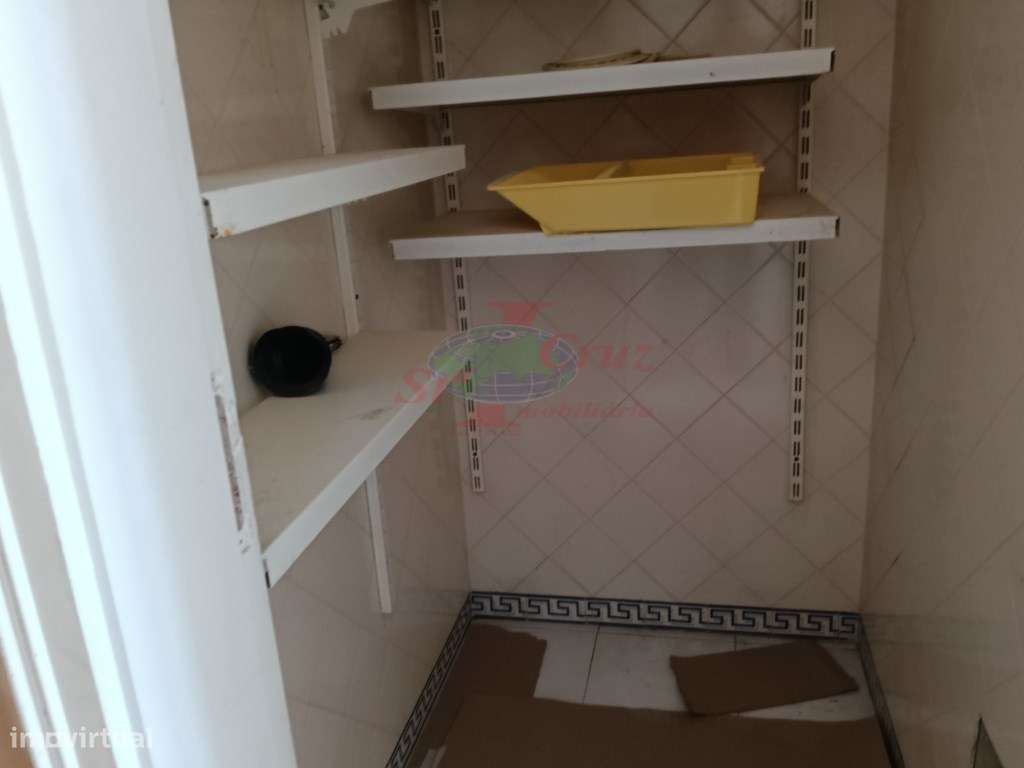 T4 com garagem Junto Piscinas Celas-5